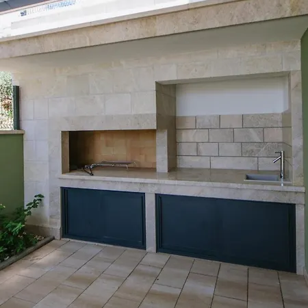 Lantana Villa
